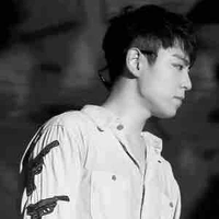 Choi Seung Hyun (T.O.P)