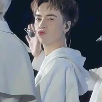 Lê Quang Hùng ( phone)