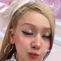 Trần Thuỳ Dương (Saabirose)