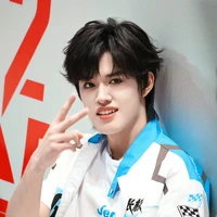 张极 ( anh)