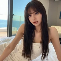 Lalisa Manoban ( Lisa )