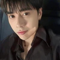 Lê Quang Hùng (embed phone)