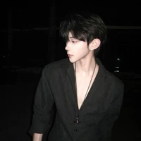 Lục Dật Thần