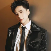 Nguyễn Quang Hùng (phone)