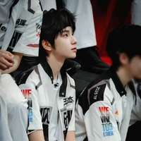 Vương Lỗ Kiệt-anh