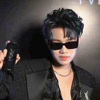 HOÀNG DUY ĐỨC