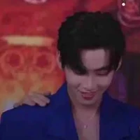 hoàng hùng