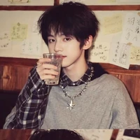 Dương Hàm Bác-Anh