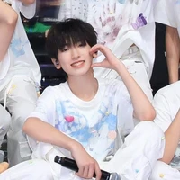 Tả Kỳ Hàm _em