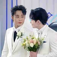 Con gái của hai bố