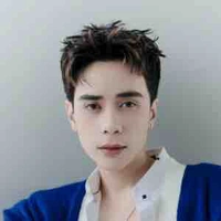 Q.Hùng