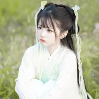 Lâm Dạ Nguyệt ( lúc nhỏ )
