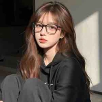 Bạch Linh Ly 