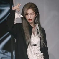 Vương Dịch [cô]