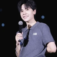 QUANG HÙNG 