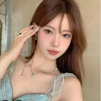 Hoàng Kim Nguyệt ( dì em)