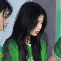 Trần Thảo Linh [ chị ]