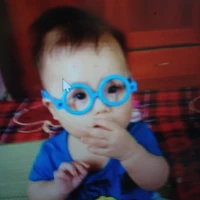 Nghĩa ( hồi nhỏ )