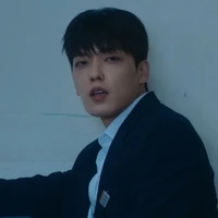 Lee Jin Woo [Hắn]