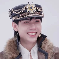 Lê Quang Hùng ( phone)