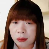 bé Hồng Tỷ