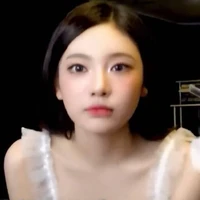 Ning Yizhuo🦋_em