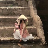 Thùy Trang/@Trang_ne