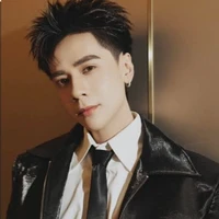 Quanh Hùng ( masterd)