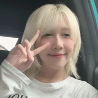 Hậu Hoàng ( hồi bé)