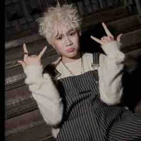 Hoàng Đức Duy( captain boy)