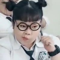 Nhi