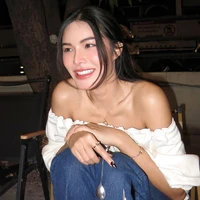 Aoom PingChamrat(bn nàng) Chị