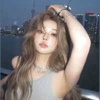 Lục Khả Ái/Serazy
