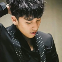 Lee Seung Hyun (Seungri)