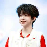 Trần Dịch Hằng _Hắn