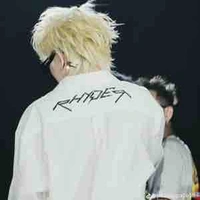 con tác giả hẹ hẹ