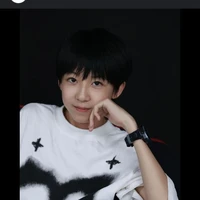 Dương Bác Văn.  -lúc nhỏ-