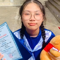 Nguyễn Hữu Kim Anh ( nữ chính )