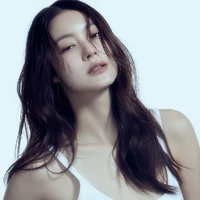 Namtan Tipnaree--chị