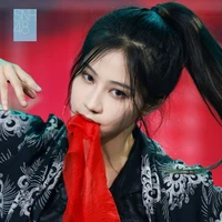Viên Nhất Kỳ • y •