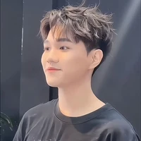 Hoàng Đức Duy.. 