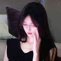 Chu Minh Lệ- mẹ cô