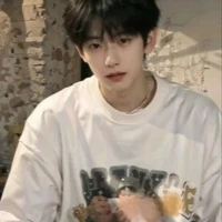 Vương Anh Tuấn/na9