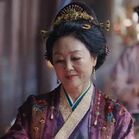 Tần Lão Phu Nhân