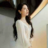 Bà Mai - mẹ Minh Hạo