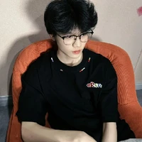 Lý Gia Sâm_ hắn