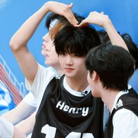 Trương Hàm Thụy_y