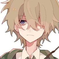 Albie Asakura / Hiddleston / em út