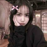 Lalisa Manobal(Mẹ Lớn Cô)