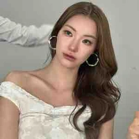 Jingjing Prariyapit-chị